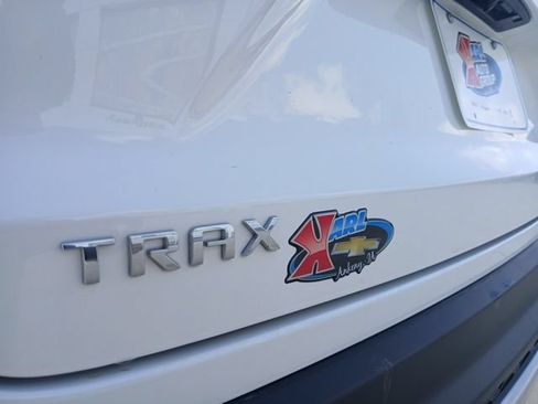 Used 2025 Chevrolet Trax LT w/ Driver Confidence Package FWD image 10