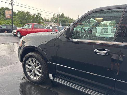 Used 2017 Ford Expedition EL Limited image 5