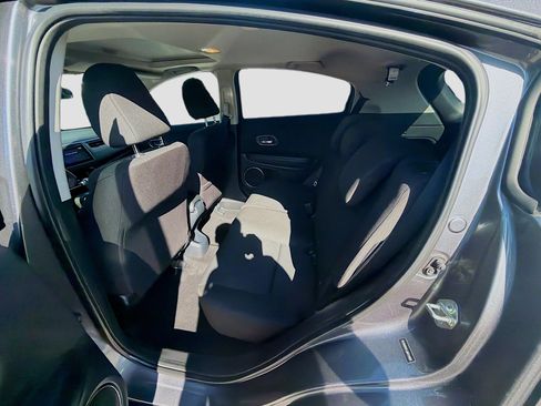 Used 2018 Honda HR-V EX image 22