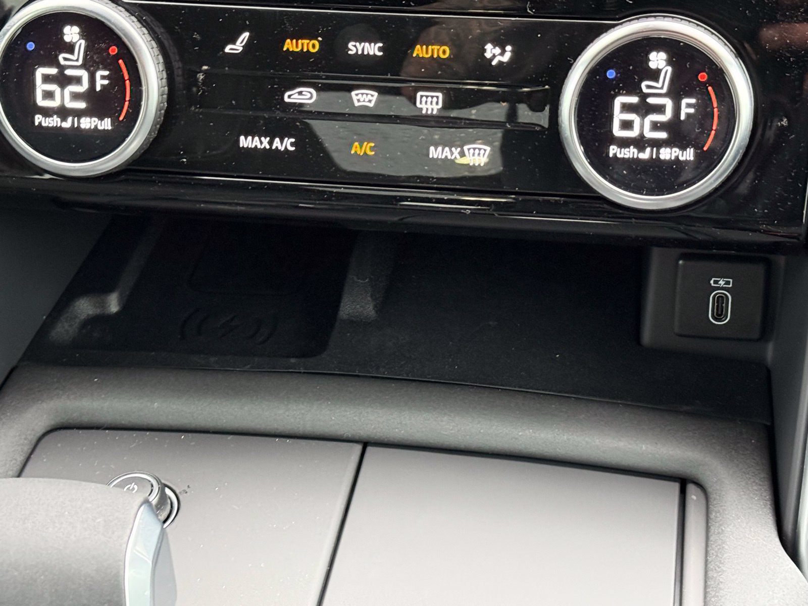 New 2026 Land Rover Discovery S AWD/4WD image 31