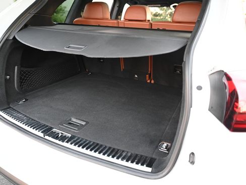 Used 2016 Porsche Cayenne Turbo image 15