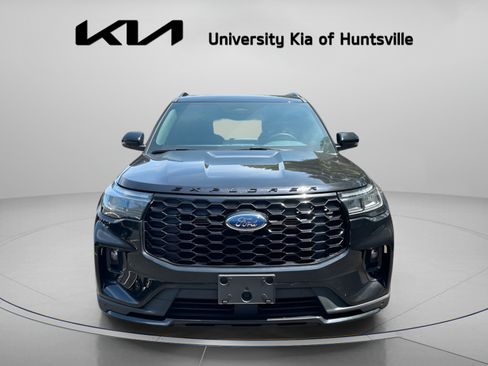 Used 2025 Ford Explorer ST-Line w/ ST-Line Street Pack AWD/4WD image 3