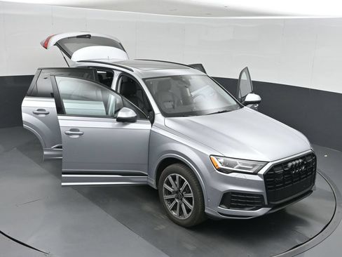 Used 2023 Audi Q7 2.0T Premium Plus w/ Premium Plus Package AWD/4WD image 54