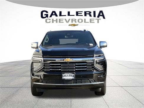 New 2026 Chevrolet Suburban Premier image 3