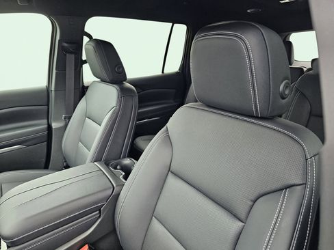 New 2026 Chevrolet Traverse LT w/ Driver Confidence Package FWD image 12