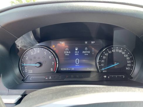 Used 2023 Ford Explorer XLT AWD/4WD image 19