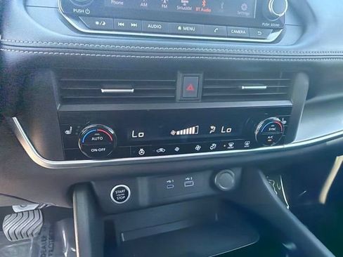 Used 2023 Nissan Rogue SV w/ SV Premium B Package AWD/4WD image 28