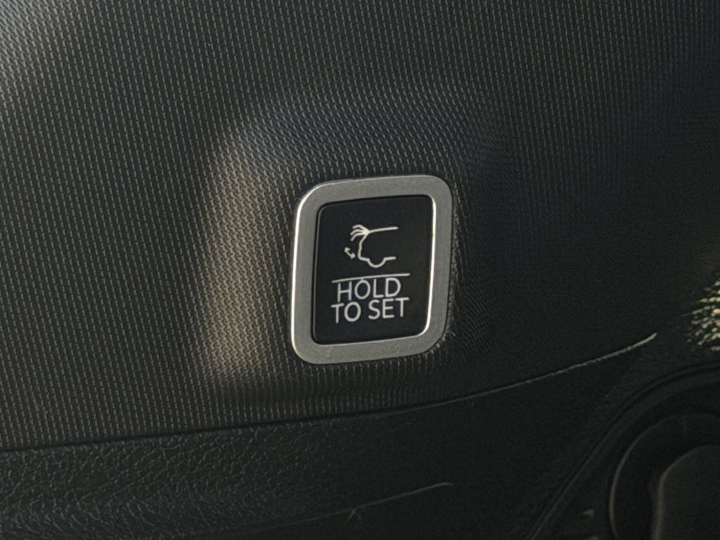 Used 2022 Jeep Grand Cherokee Summit AWD/4WD image 30