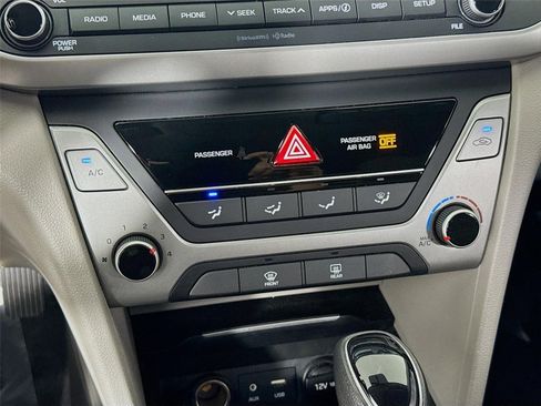 Used 2018 Hyundai Elantra SEL FWD image 16
