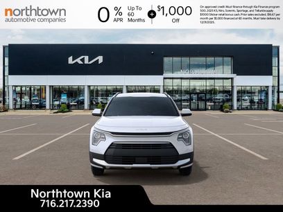 New 2025 Kia Niro EX