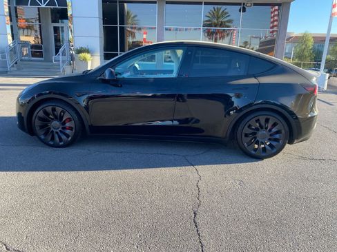 Used 2022 Tesla Model Y Performance AWD/4WD image 10