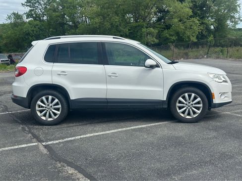 Used 2011 Volkswagen Tiguan SE AWD/4WD image 8