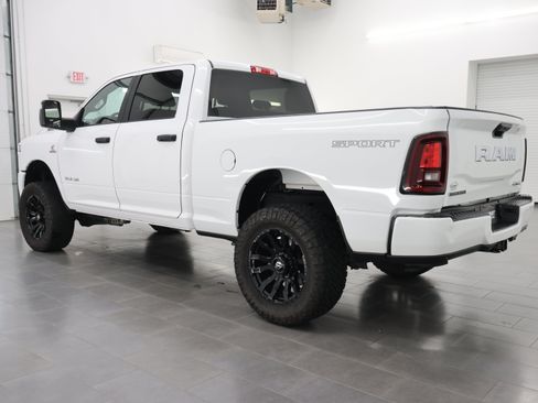 Used 2025 RAM 2500 Big Horn AWD/4WD image 6