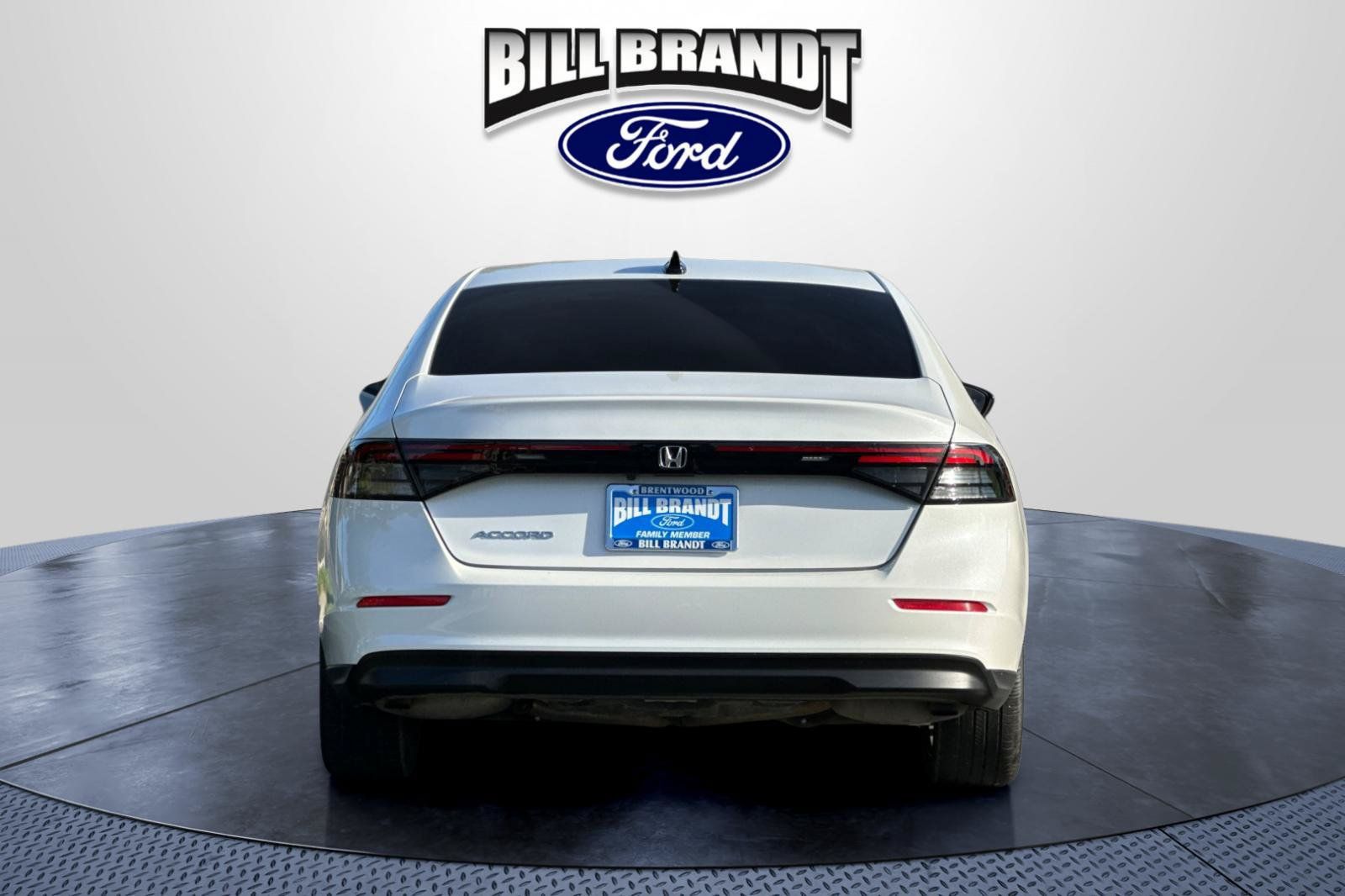Used 2025 Honda Accord SE image 4