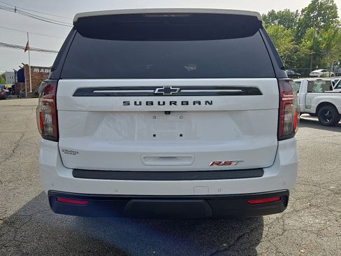Used 2023 Chevrolet Suburban RST w/ Luxury Package image 5