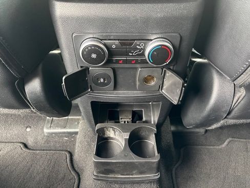 Used 2024 Ford Explorer Limited AWD/4WD image 19
