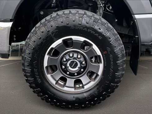 Used 2024 Ford F250 Lariat w/ Tremor Off-Road Package image 8