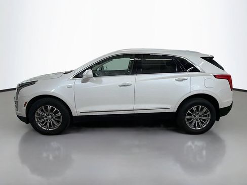 Used 2017 Cadillac XT5 Luxury w/ Driver Awareness Package FWD image 6