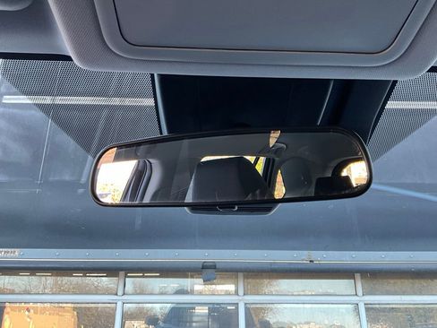 Used 2025 Toyota RAV4 XLE image 18