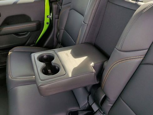 New 2025 Jeep Gladiator Sport image 38