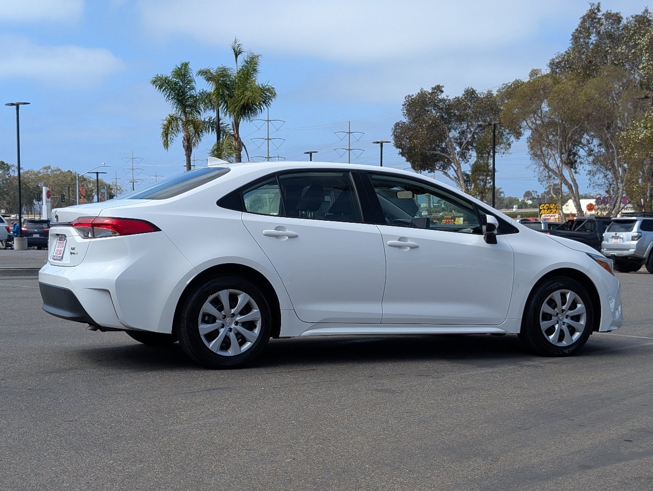 Used 2025 Toyota Corolla LE w/ Carpet Mat Package (TMS) FWD image 13