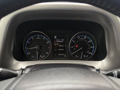 Used 2018 Toyota RAV4 XLE w/ Plus Extra Value Package AWD/4WD image 8
