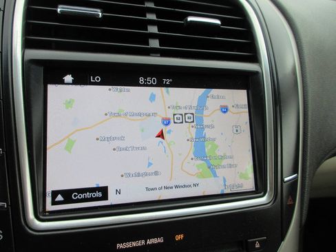 Used 2016 Lincoln MKX Select w/ Select Plus Package FWD image 19