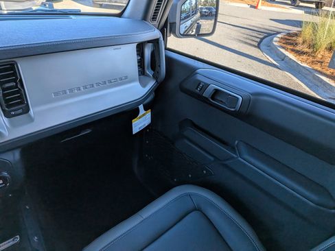New 2025 Ford Bronco Outer Banks image 19