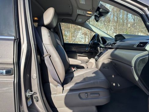 Used 2016 Honda Odyssey EX-L image 25
