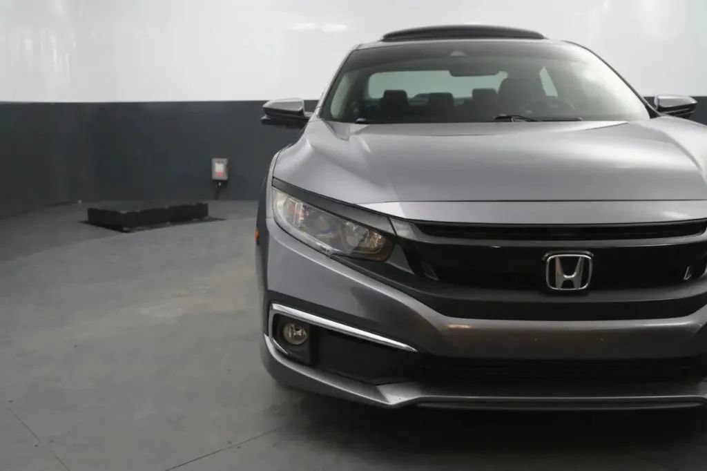 Used 2021 Honda Civic EX-L image 9