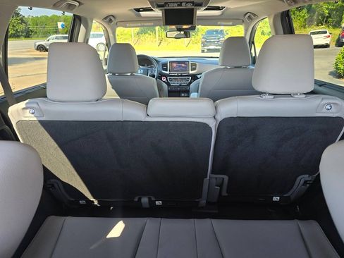 Used 2017 Honda Pilot Touring image 23