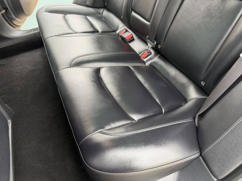 Used 2023 Tesla Model 3 Standard Range image 17