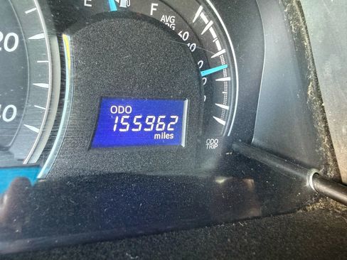 Used 2014 Toyota Camry LE image 15