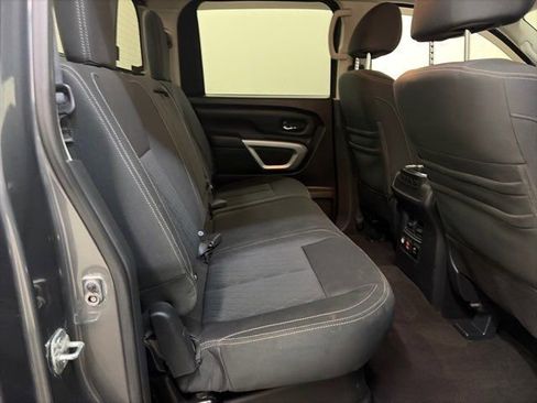 Used 2019 Nissan Titan SV w/ SV Convenience Package image 30