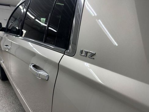 Used 2015 Chevrolet Suburban LTZ AWD/4WD image 6
