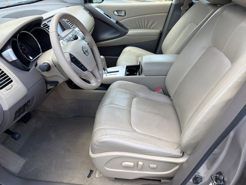 Used 2010 Nissan Murano SL w/ Leather Pkg FWD image 3