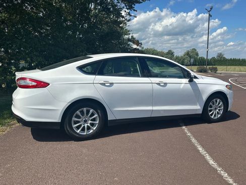 Used 2016 Ford Fusion S image 7