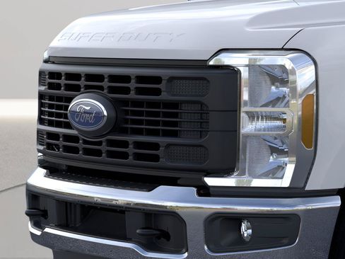 New 2026 Ford F350 XL w/ XL Chrome Package AWD/4WD image 17