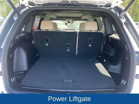 Used 2025 Jeep Grand Cherokee Limited image 20