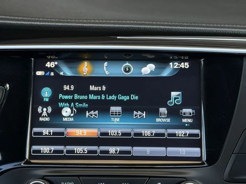 Used 2019 Buick Envision Essence image 29