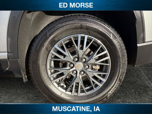 Certified 2025 Chevrolet Traverse LT image 10