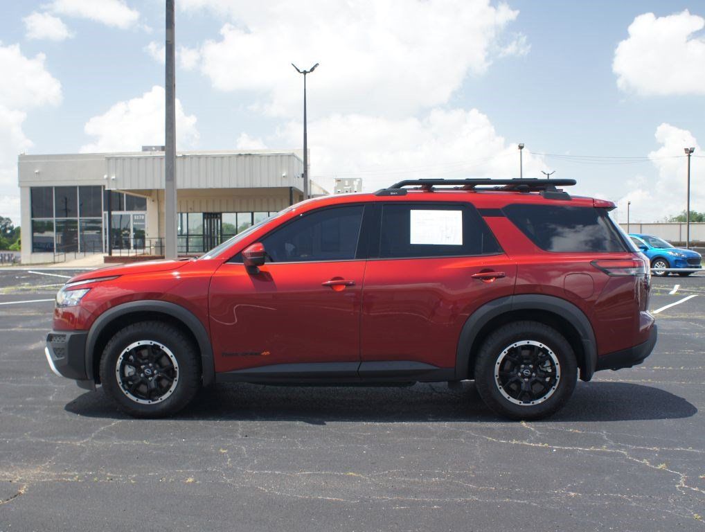 Used 2025 Nissan Pathfinder Rock Creek AWD/4WD image 12