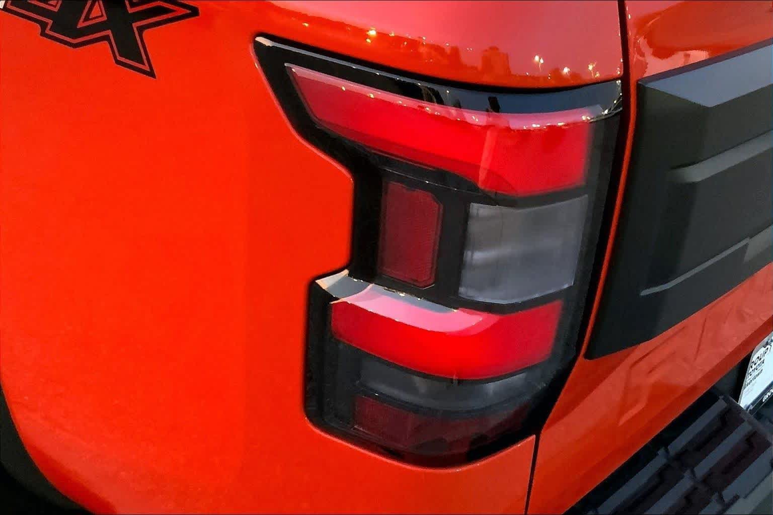 Used 2025 Nissan Frontier PRO-4X AWD/4WD image 25