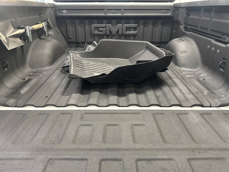 Used 2018 GMC Canyon All Terrain w/ Trailering Package AWD/4WD image 12