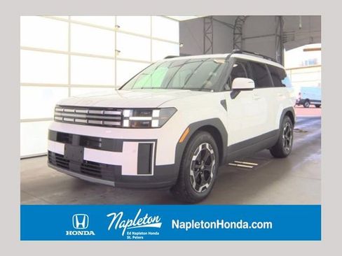 Used 2025 Hyundai Santa Fe SEL AWD/4WD image 1