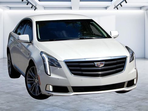 Used 2019 Cadillac XTS Luxury image 1