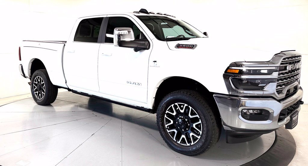 Used 2025 RAM 2500 Limited AWD/4WD image 1