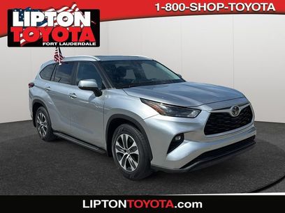 Used 2023 Toyota Highlander XLE