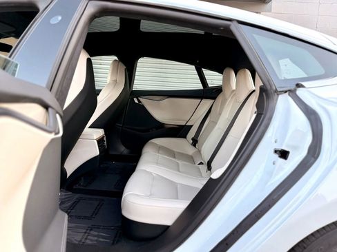 Used 2020 Tesla Model S Long Range image 19
