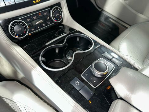 Used 2016 Mercedes-Benz CLS 550 4MATIC image 27